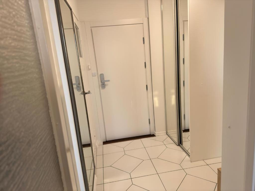 Apartament Bazylianska - 100M Do Metra "Brodno", 20 Minut Do Centrum Warszawy Varsavia Esterno foto